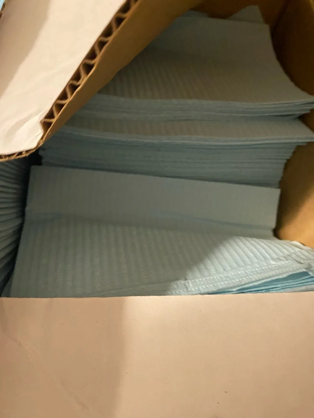 Pro Plus Dental Bibs - White - Picture 2 of 3